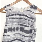 Everly by Francescas Gray And White Zip Up Tank Photo 1