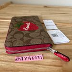 Coach Wallet Photo 3