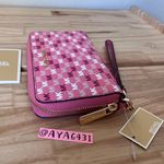 Michael Kors Wallet Photo 3