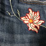 Driftwood floral embroidered distressed jeans women’s size 31 measures 34 x 29” Photo 14