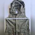 Rue 21  100% Cotton Olive Green Hooded Zip-Up‎ Vest Size S Photo 2