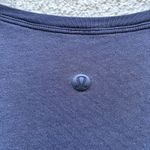 Lululemon  Emerald Long Sleeve Tee Charcoal Black Size 12 Photo 4