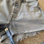 Levi's 501 Shorts Womens 33 Denim High Rise Raw Hem Button Fly 2" Inseam Beach Photo 4