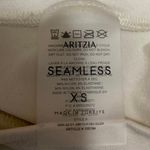 Aritzia Women's Cream Short Sleeve Crew Neck Seamless T Shirt Tee Crop Top XS Photo 2