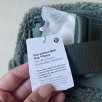 Lululemon Belt Bag 1L Fleece - Grey Eucalyptus Photo 6