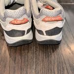 Columbia  women’s hiking outdoor shoes size 8 Photo 4