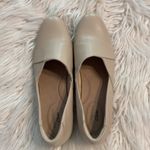Clarks  Collection Shoes size 8 Ivory Leather so soft heel 1” so beautiful shoes Photo 9
