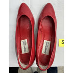Newport News Womans Easy Style Slip On Pumps 7.5 W Red Pointed Toe Heels Photo 5