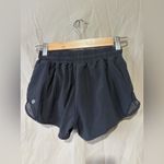 Lululemon Hotty Hot Short II *2.5" Photo 2