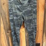 Reebok  Camouflage Leggings - Black and Gray Photo 0
