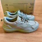 Vans  UltraRange Neo VR3 Shoe
Women 10.0 US Mens 8.5US Photo 8
