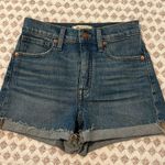 Madewell High-Rise Denim Jean Shorts in Malden Wash Raw Hem Cutoffs Size 24 Photo 4