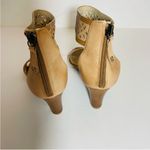 Adrienne Vittadini  Sereen Opaline Leather Sandals Size 8 NWOT Photo 4