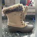 Field & Stream  Thinsulate Water Resistance Boots Leather Upper Gray Tan Size 9 Photo 4