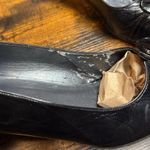 Stuart Weitzman Pointed Toe Low Heel Pumps Black Leather with Bow Accent size 8 Photo 9