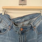 Old Navy  Women’s 16 Curvy Profile Jeans Photo 1