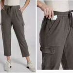 Athleta  Farallon Cargo Crop Pants Cypress Green Gray Pull On Pockets Womans Sz 8 Photo 6