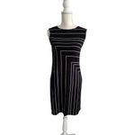 White House | Black Market WHBM Black White Geometric Everyday Cotton Blend Dress Photo 3