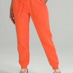 Lululemon Scuba High-Rise Jogger Photo 0