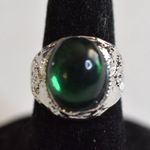 Source Unknown Bewitching Green Oval Glass Stone Silver Tone Etched Metal Sizes 5.6 & 9 Rings Photo 2