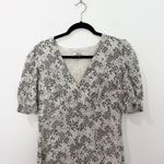 Madewell NWT  Puff-Sleeve V-Neck Midi Dress in Floral  
Size 8 Photo 3