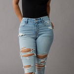 American Eagle  Next Level Curvy High-Waisted
Ripped Jegging SIZE: 18 Short Photo 0