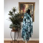 One World  Women’s 1X Turquoise Floral V-Neck Flutter Sleeve Sharkbite Hem Tunic Photo 3