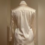 No Tag Cream Satin Silk Collard Button Down Front Pockets Pearl Buttons. Photo 3