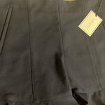 1. State Ruffle Hem Flat Front Shorts size 6
1 Photo 3