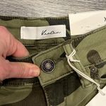 NWT KanCan Camouflage “Hazel” long shorts with stretch high rise Photo 5