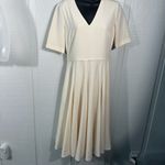 Gal Meets Glam  Women’s Ivory Fit and Flare Short Sleeve Dress Size 4 NWOT Photo 3