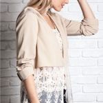 Umgee Women's Lightweight Collarless Lace Accent Blazer Size Large Photo 3