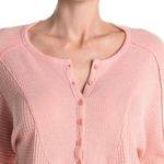 GIBSONLOOK Women's Henley Waffle Knit Mixed Rib Shirt Top Blush NWT medium Photo 2