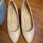 Life Stride  7.5M Gigi, Almond Vinci Pumps Photo 2