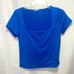 Live in the Moment  Scooped Neck Silky Cropped Top Women’s medium Short Sleeve Photo 0