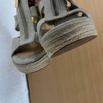 Michael Kors Women's Beige Cream Canvas Jute Wedge Gold Zipper Sandals Size 9M Photo 5