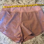 Athleta  Run With It Textured 3.5" Short in Pink, Size Small Very Good Condition Photo 6