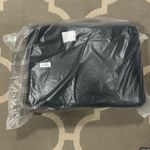 BEIS  The Ultimate Travel Duffel in Black Photo 4