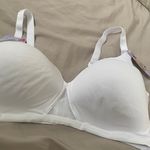 Hanes Women's Oh So Light Wireless T-Shirt Bra with ComfortFlex Fit and Comfort Foam Photo 6