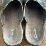 Clarks Artisan Mules Black Leather Wedge Slip On Comfort Shoes Women's Size 7.5 Photo 2