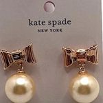 Kate Spade Cream Gold ALL WRAPPED UP IN PEARLS Bow Faux Pearl Earrings Photo 2