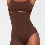 SKIMS  Solution Short Exposed Shape‎ wear in Cocoa Size S-M Photo 0