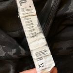 Fabletics  Camouflage PowerHold Low Rise (7 in) Leggings, Black, Gray, Camo, XS Photo 3