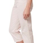 Gloria Vanderbilt NWT  Size 6 Stretch Rosy Pink Amanda Capri Length Belted Jeans Photo 2