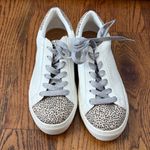 Universal Threads  white leather flocking metallic silver leopard sneakers Sz 8.5 Photo 1