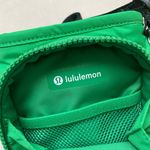 Lululemon Water Bottle Crossbody Bag with Front Pocket 2L - Green Punch Photo 9