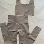 Set Active X OUAI  Legging And Matching Bra Photo 1