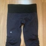 Lululemon in the flow crop rushed sides seamless black & purple stripes size 4 Photo 5