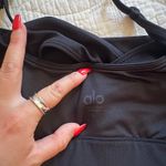 Alo Yoga  Airbrush Enso Black Cool Crossover Bra Photo 2