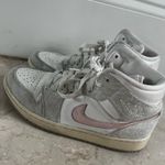 Nike High top Jordan 1 Women’s Light Iron Ore Photo 1